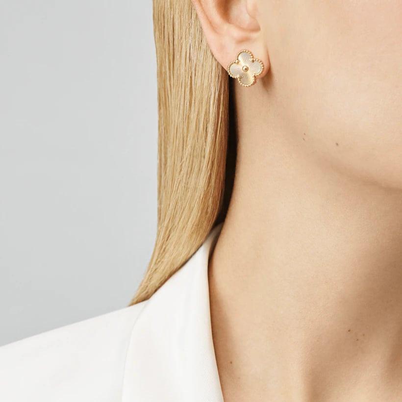 Clover Earstuds Large Motif - Diana Hampton