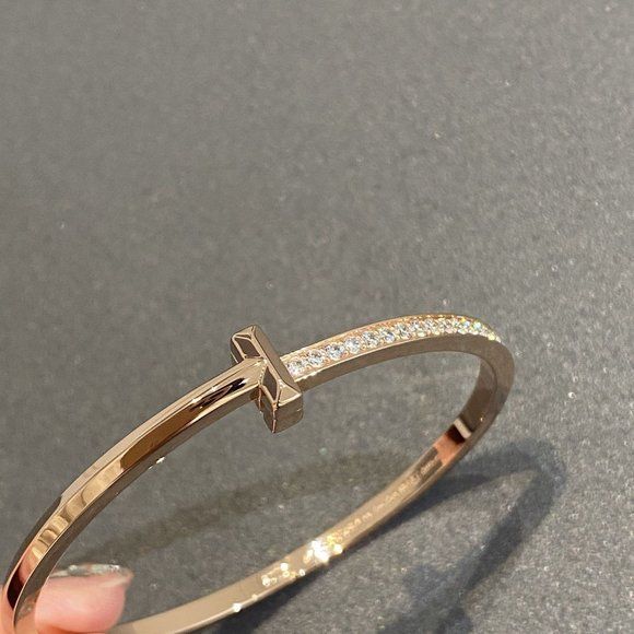 T1 Narrow Crystal Bangle
