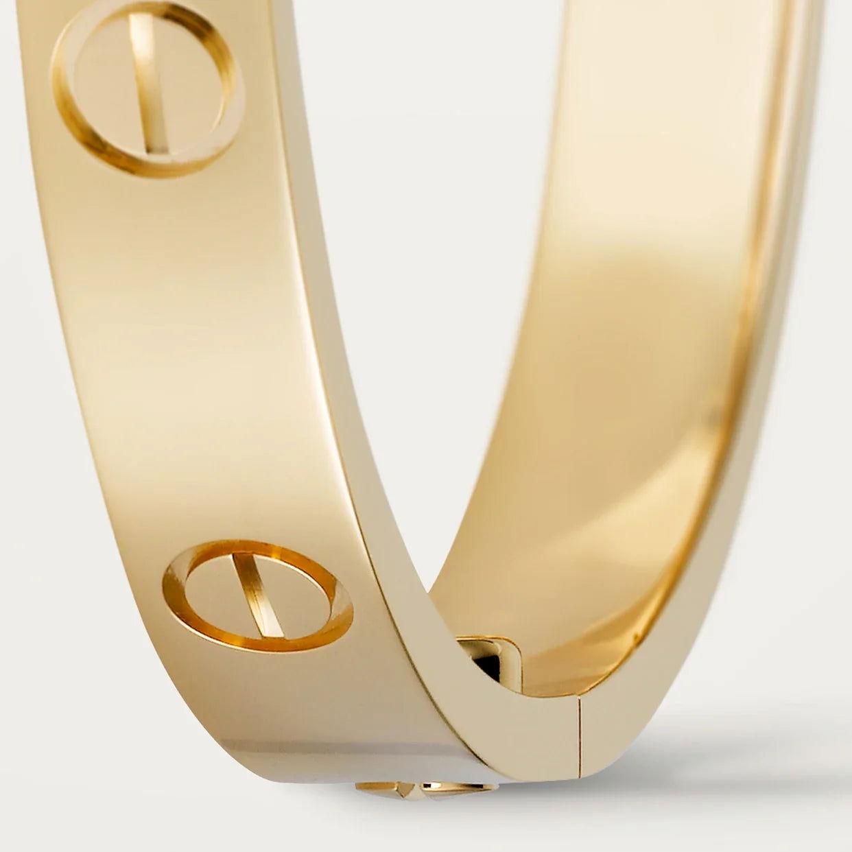 Elegant 18K Gold Classic Love Bracelet