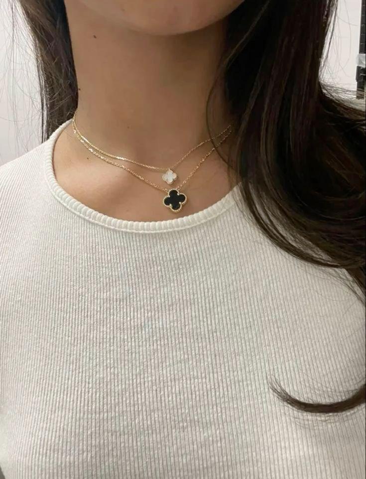 Stunning Clover Necklace Diana Hampton 