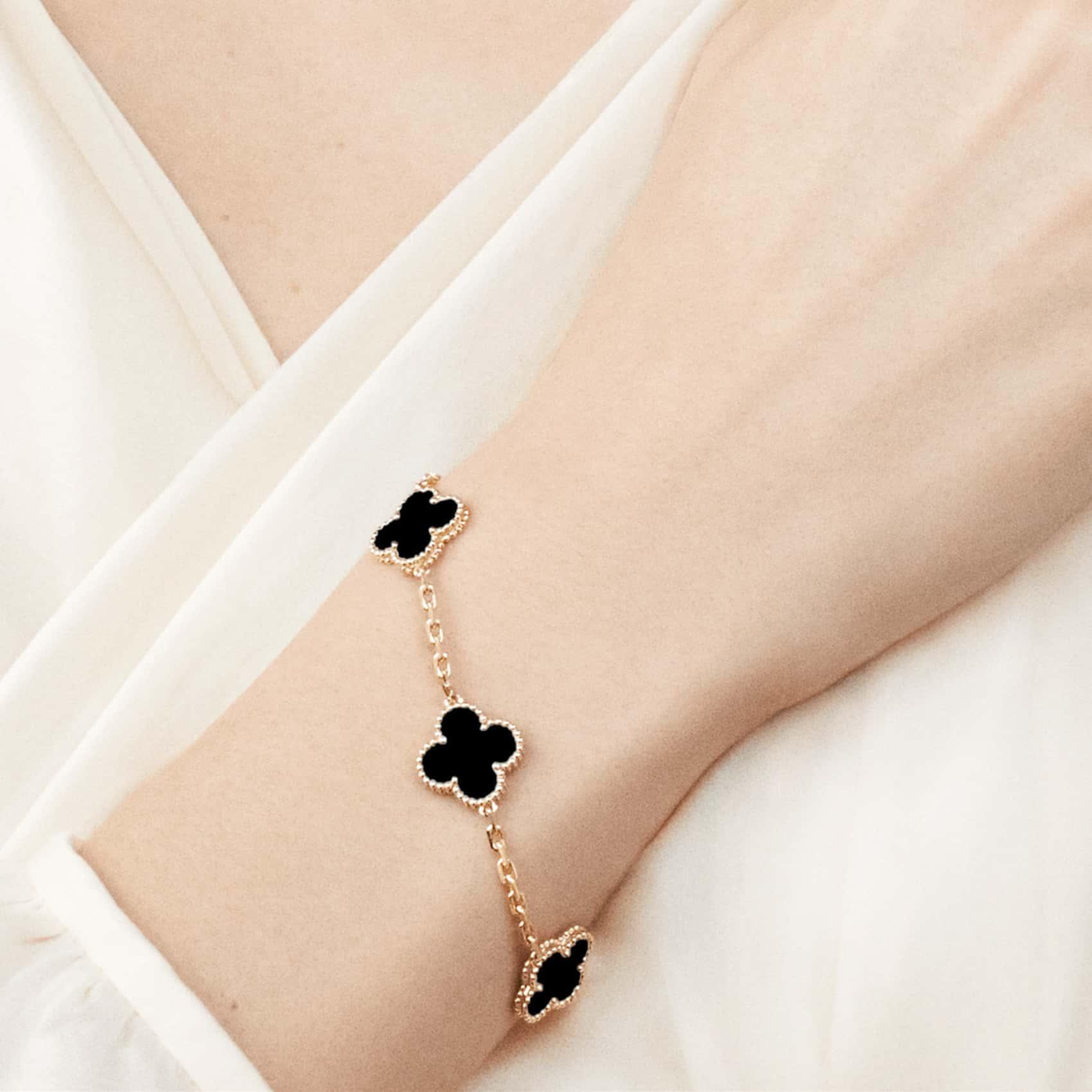 The Clover Bracelet Diana Hampton 