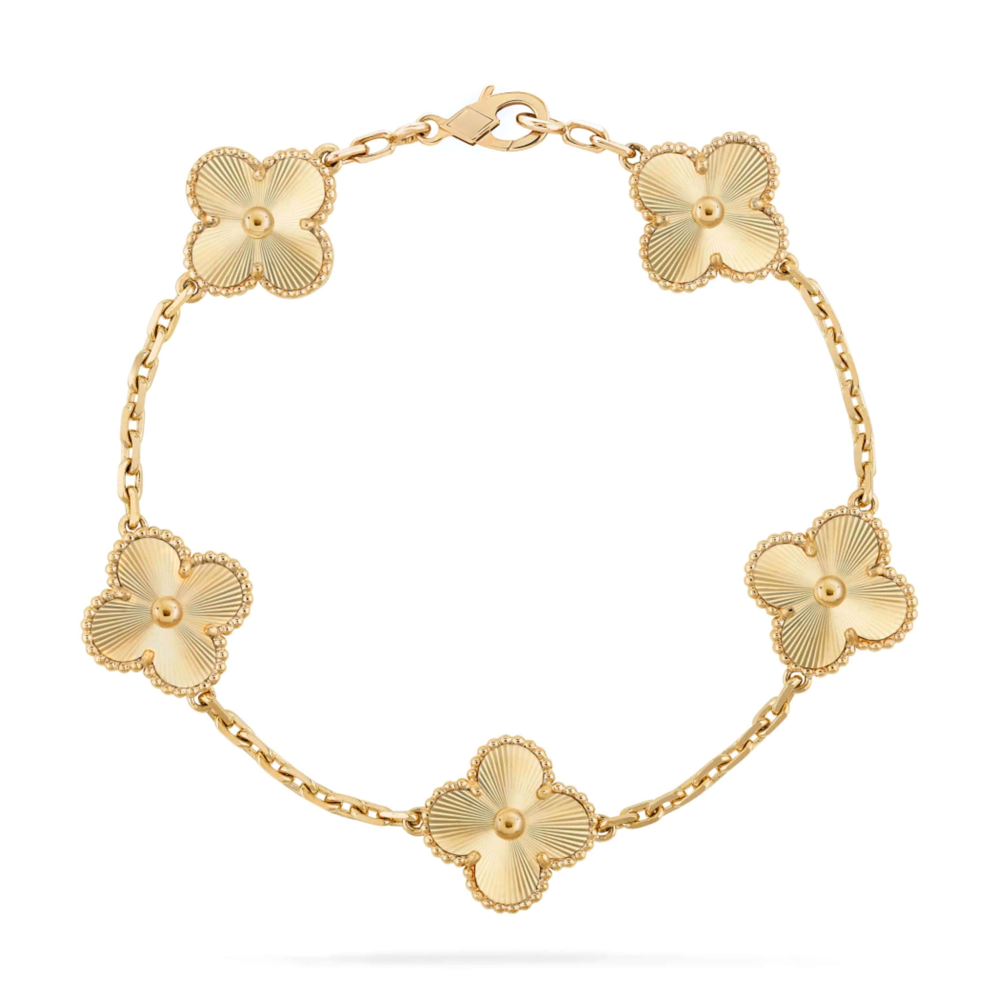 The Clover Bracelet Diana Hampton 