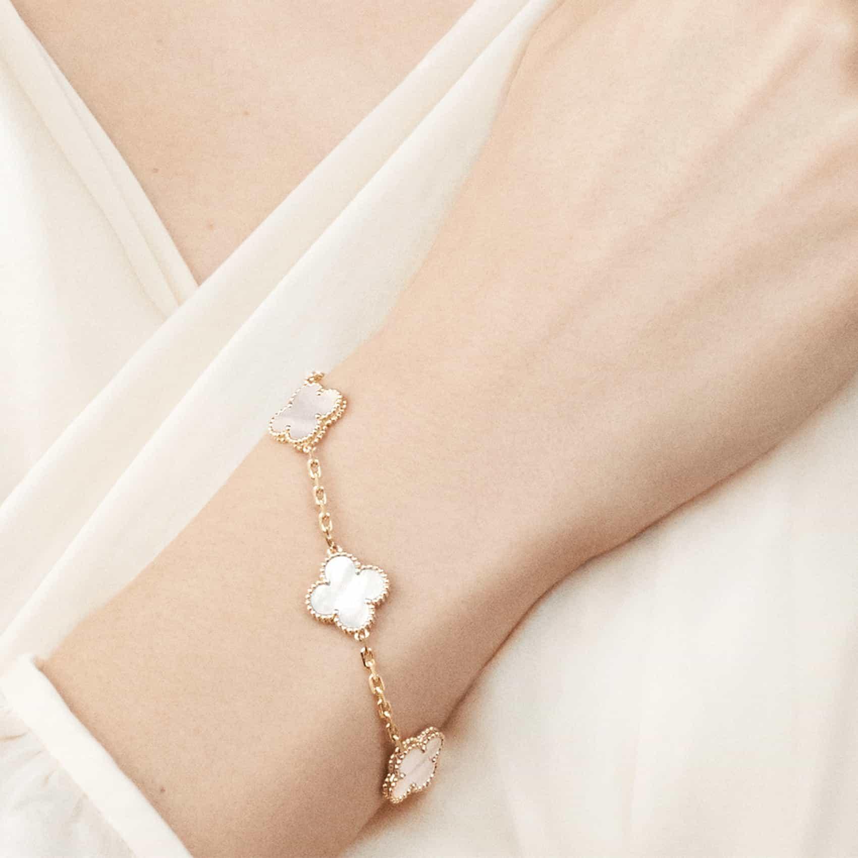 The Clover Bracelet Diana Hampton 
